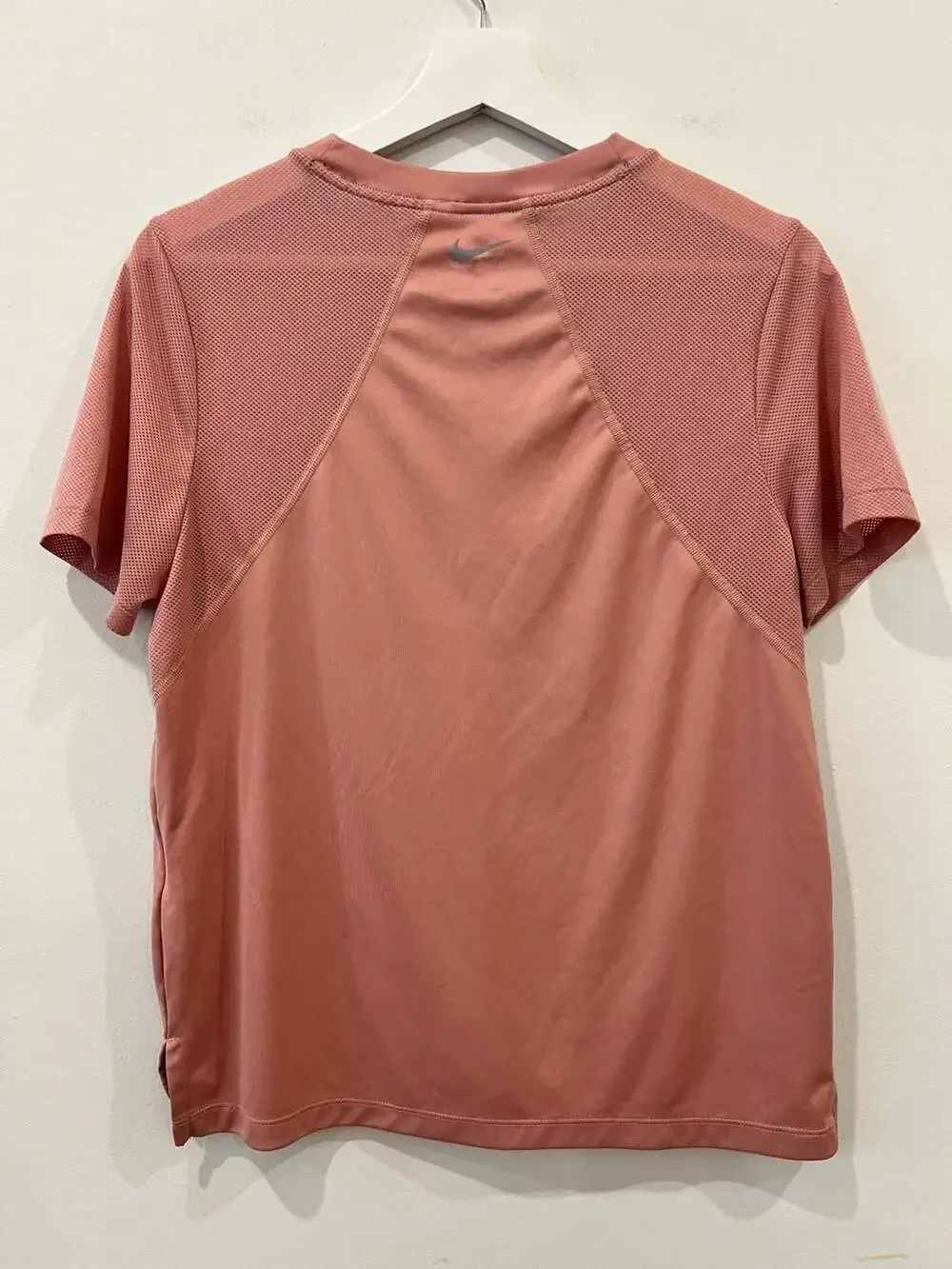 Nike Women's Dri-FIT Running Top Short Sleeve Mesh Panels Dusty Peach Size M